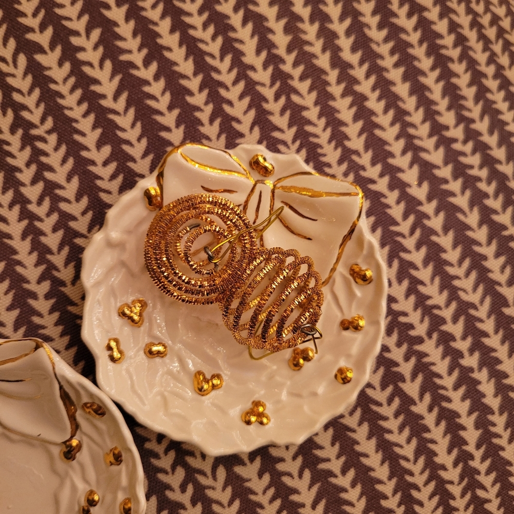 Duo of Vintage Wreath Trinket Dishes ~ 1960s Hobbyist ~ Candle Holder Trinkets - Picture 11 of 16